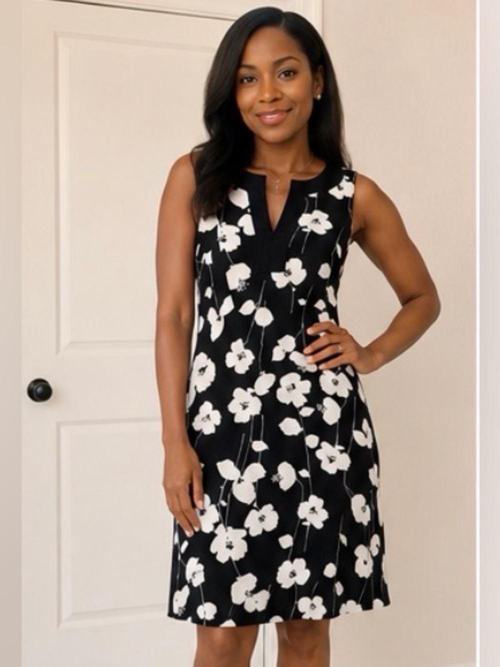 New York & Company Dark Blue and White Floral Notch-Neck Shift Dress